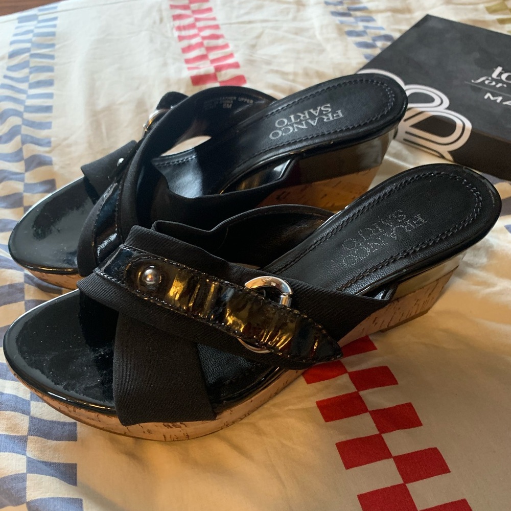 Stunning Brand New Franco Sarto Italian Designer Black Wedge Sandals SZ 6 M